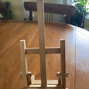 Tabletop Easel